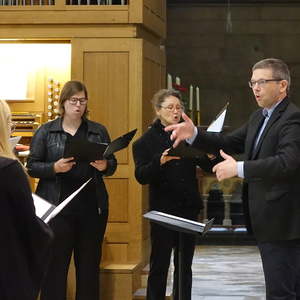Frauenchor des Konservatoriums für Kirchenmusik der Diözese Linz (Leitung: Andreas Peterl)