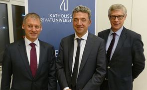V. l.: Rektor Univ.-Prof. Dr. Franz Gruber, Univ.-Prof. Dr. Michael Fuchs, Vizerektor Univ.-Prof. Dr. Ewald Volgger. 