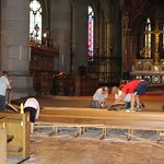 Start der Ausräumarbeiten im Mariendom Linz