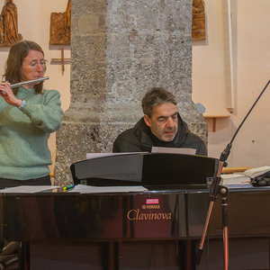 Barbara Göttel und Gregor Schrettle begleiteten auf ihren Instrumenten die Gesänge